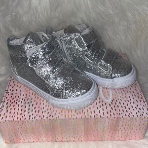 💕 SILVER GLITTER HIGHTOPS 🦄
